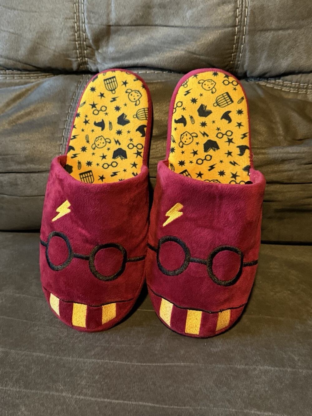 Harry Potter Slippers Plush House Shoes Gryffindor Burgundy Gold L XL 10-13
